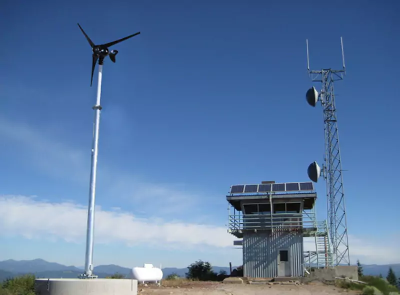 Enabling the 5G Era, Huijue Group Upgrades Energy Solutions for Communication Base Stations